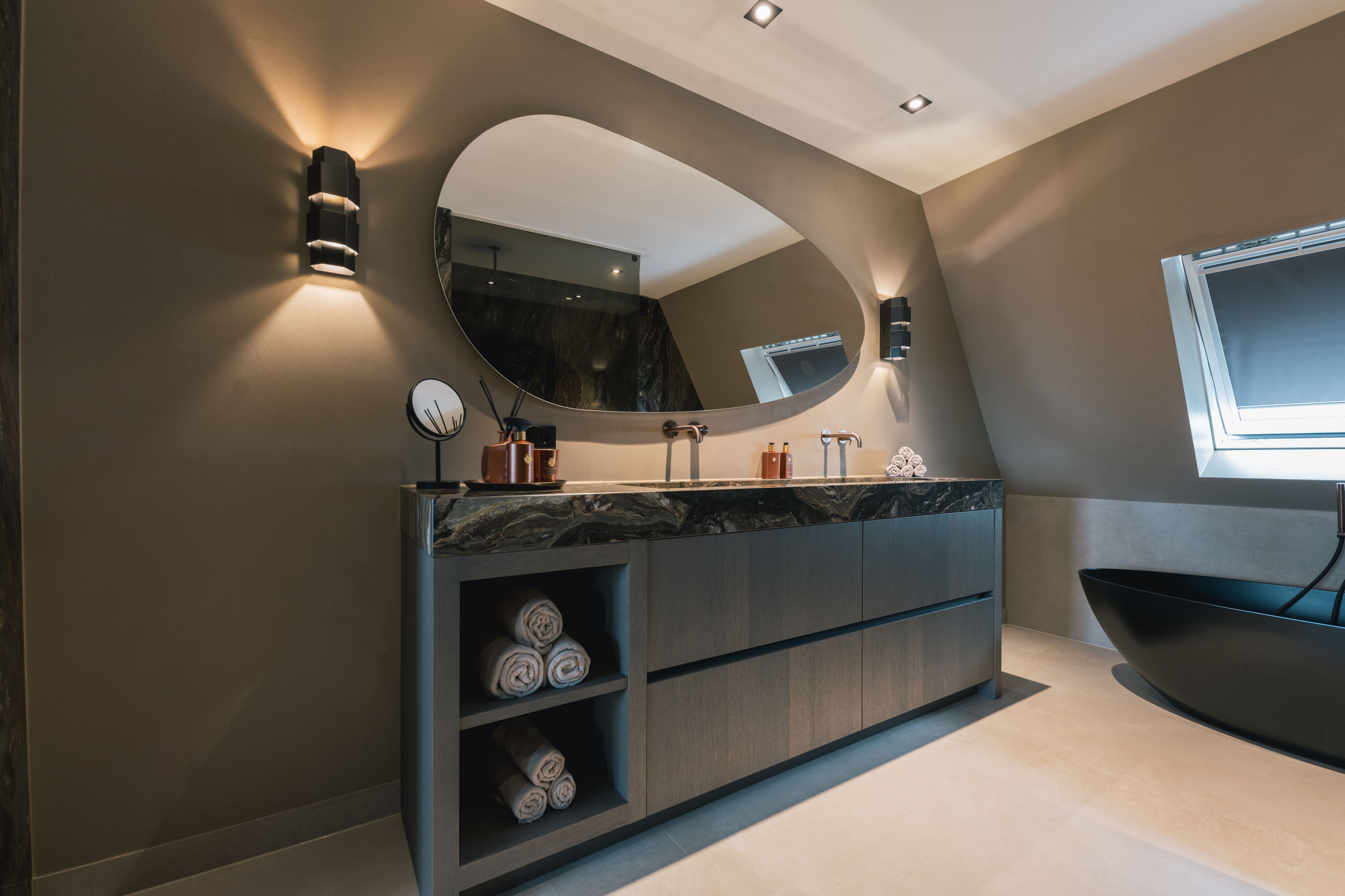 Donkere badkamer inspiratie