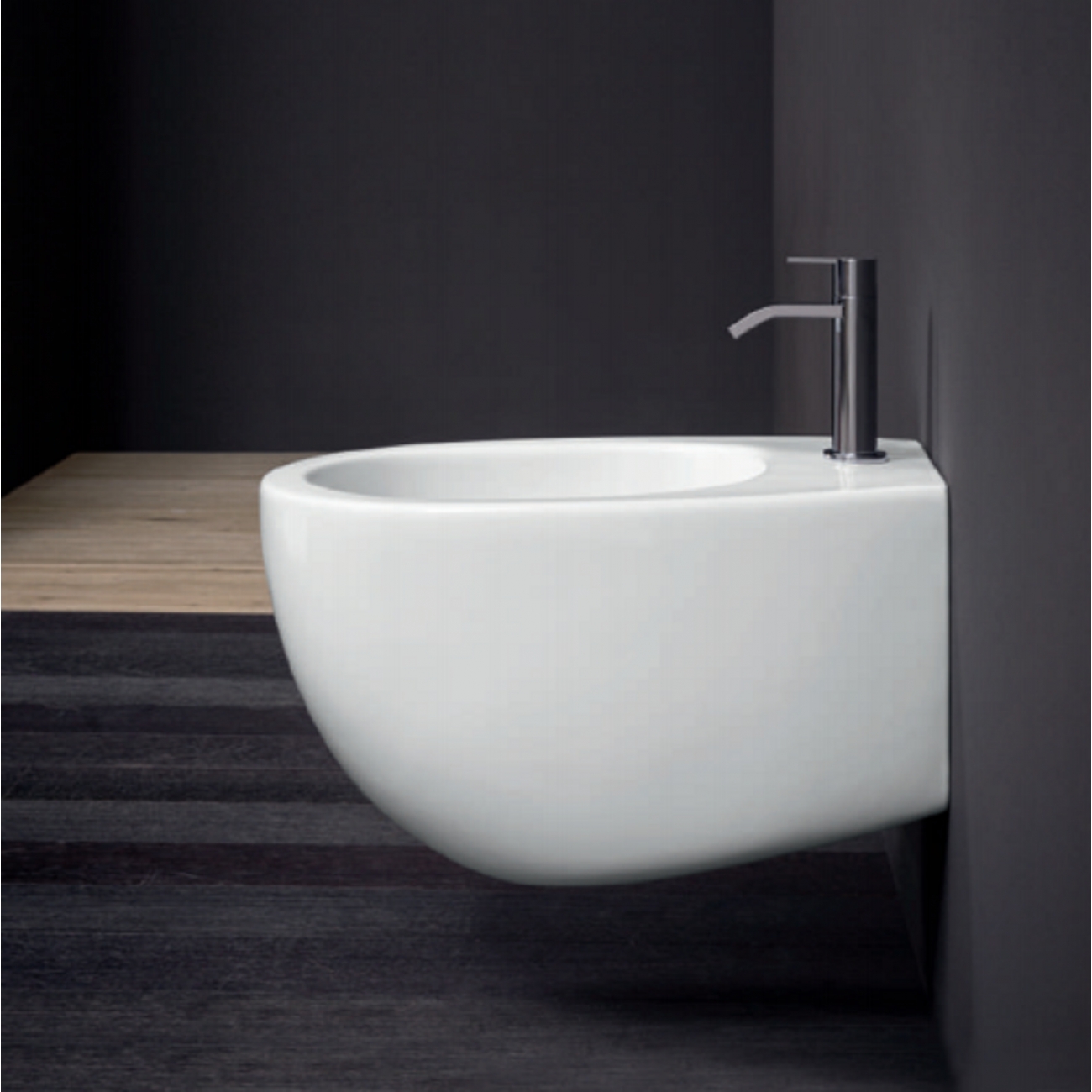 NIC Design Milk Wand Bidet